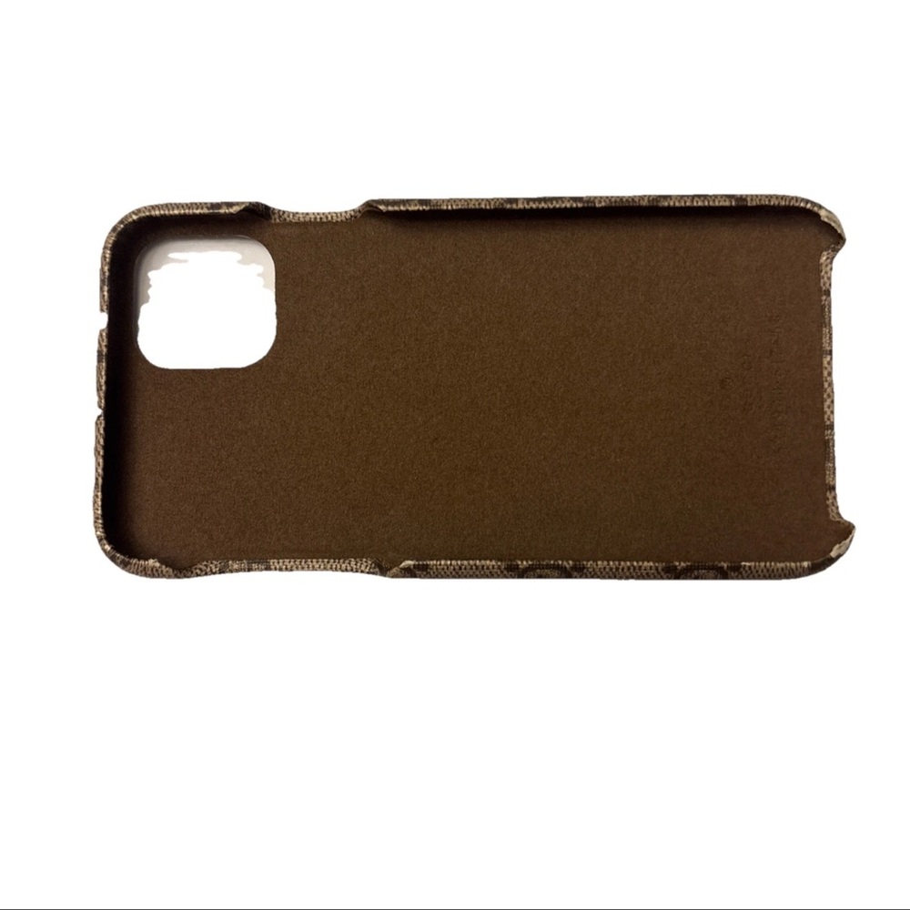 Authentic Gucci Beige GG with Apple design.  Designer iPhone Case iPhone 11 Pro - Picture 5 of 12